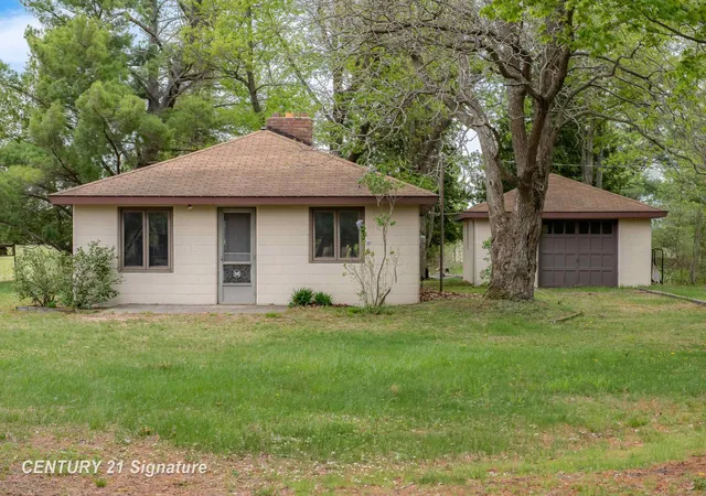5th image of 5242 Ostlund Dr, Hope, MI 48628 | MLS# 50208644