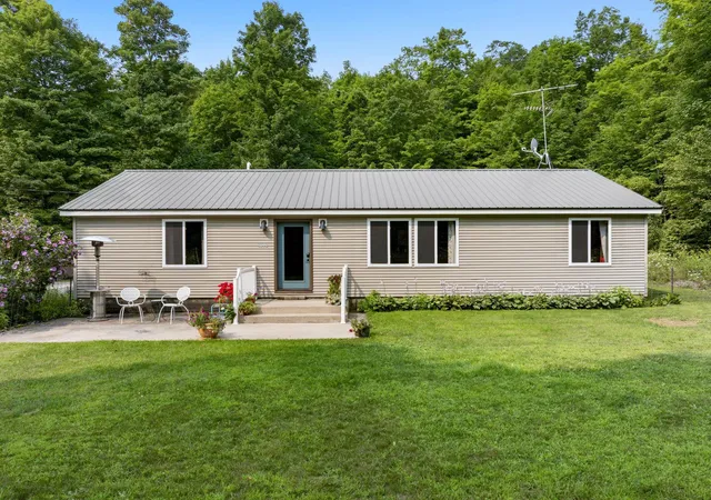 2nd image of 3652 S Schomberg Rd, Cedar, MI 49621 | MLS# 80072431