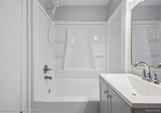 Listing Photo 2 - Condo for sale in building located at 31831 Grand River Ave, Farmington, MI 48336 - Unit #85