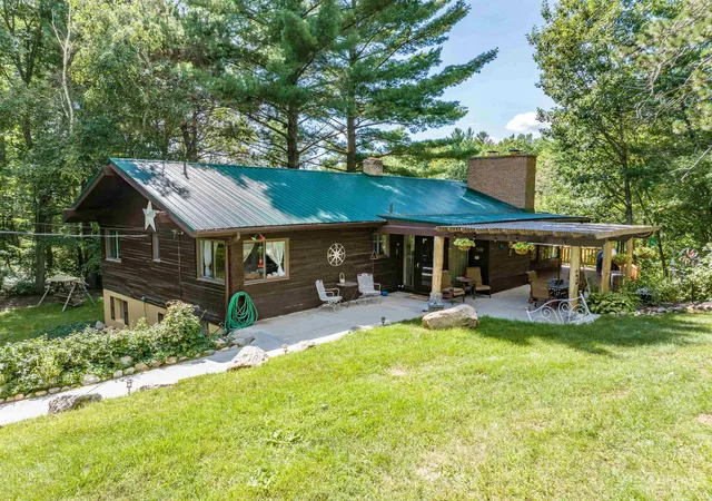 Photo 1 of Single family home for sale at 2861 Cemetery Rd, Gladwin, MI 48624 | MLS# 80072870 | Listing updated on 2026-08-29
