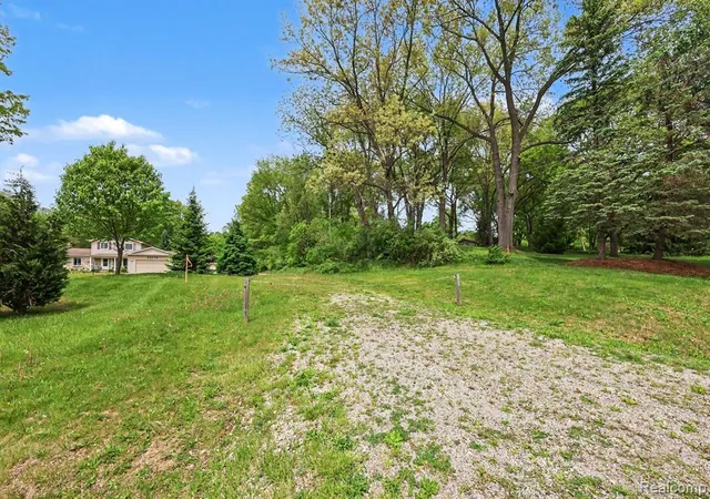 Homes for sale in Davisburg, MI | 00000 Davisburg Rd, Davisburg, MI 48350 | MLS# 61005551