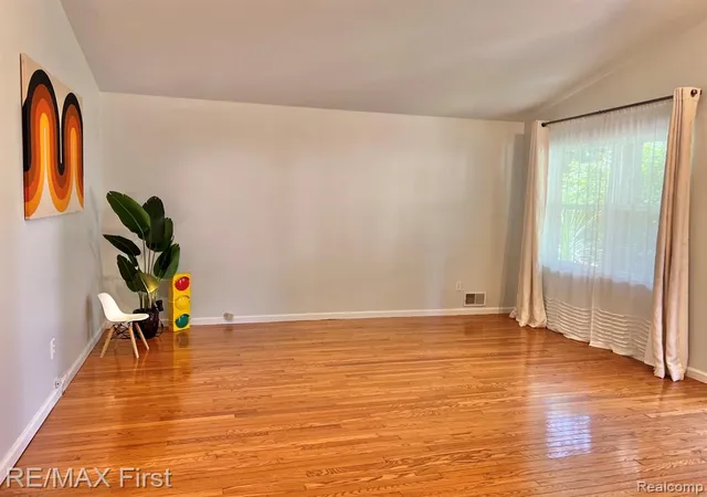 Photo 4 of Single Family Residence at 1650 Woodward Hts, Hazel Park, MI 48030 | MLS# 60997251 |  | Sold on 2026-06-30