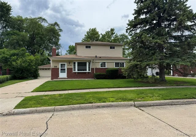 Homes for sale in Fraser, MI | 18166 Davidson, Fraser, MI 48026 | MLS# 61004760