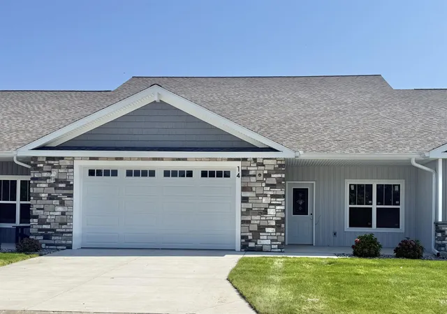 Condo for sale at 14 Cove Dr, Bay City, MI 48706 | MLS# 50188182