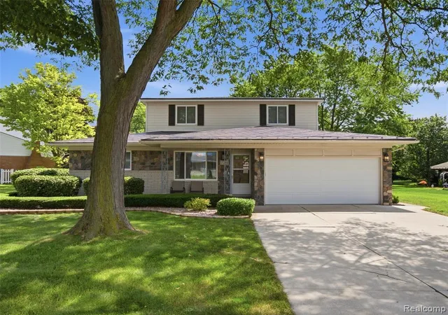 1st image of 17268 Fitzgerald St, Livonia, MI 48152 2710 | MLS# 61007997