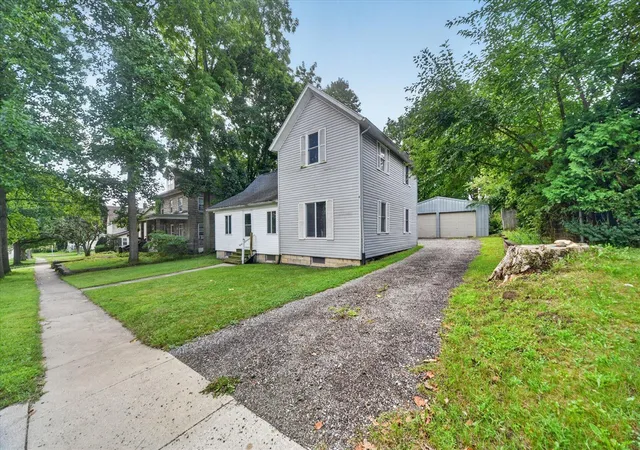 2nd image of 124 E Clinton St, Hastings, MI 49058 | MLS# 70553846