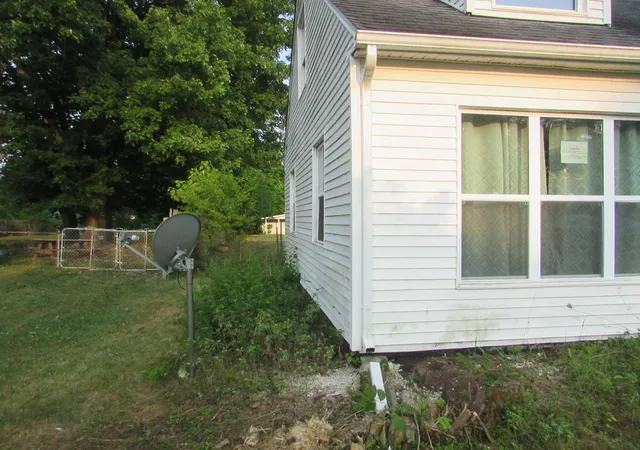 Photo 3 of Sale Pending at 2467 Covert Rd, Burton, MI 48509 | MLS# 50219673 | Listing updated on 2026-09-01