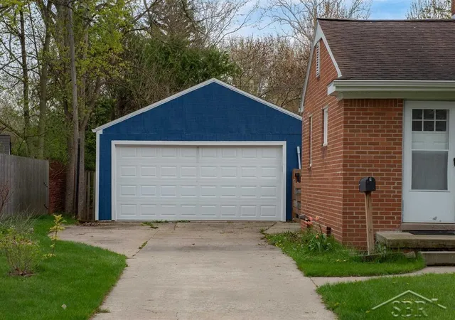 Homes for sale in Midland, MI | 1310 Corrinne St, Midland, MI 48642 | MLS# 50207527