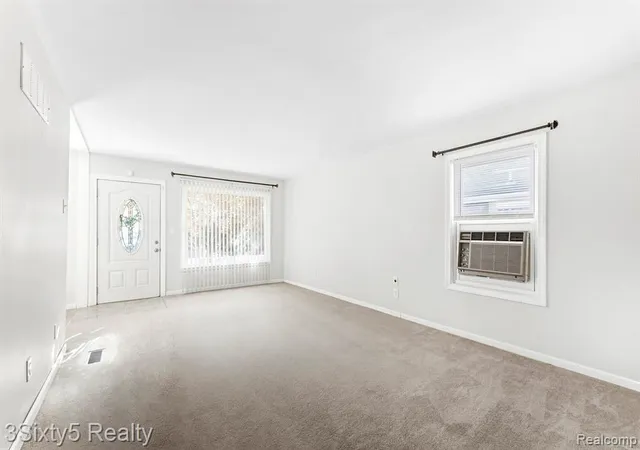 Photo 2 of Sale Pending at 3518 12Th St, Wyandotte, MI 48192 6402 | MLS# 61024006 | Listing updated on 2026-09-21