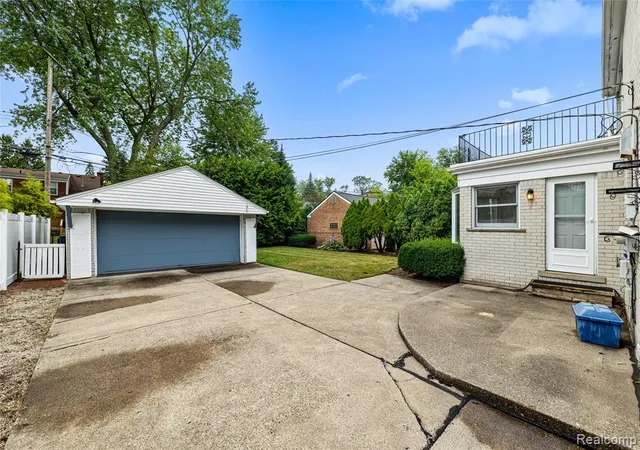 Photo 5 of Single family home for sale at 1877 Rosemont Rd, Berkley, MI 48072 | MLS# 61016276 | Listing updated on 2026-09-06