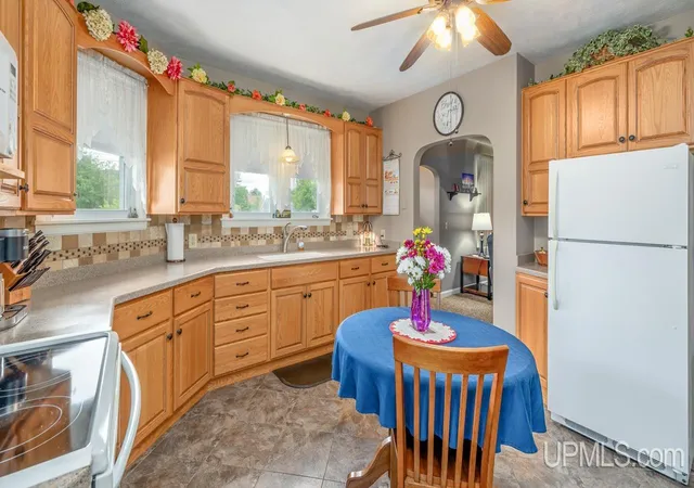 Photo 4 of Single family home for sale at 1402 N 16th Street, Escanaba, MI 49829 | MLS# 50212213 | Listing updated on 2026-06-25