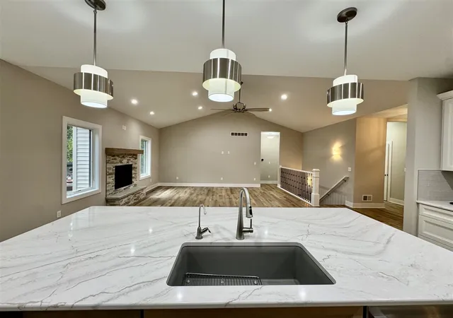 5th image of 9004 Charter Oak Ln, Saline, MI 48176 | MLS# 70436099