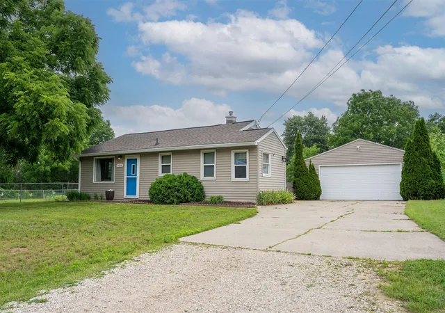 Homes for sale in Grand Rapids, MI | 6424 College Ave, Grand Rapids, MI 49548 | MLS# 70542750