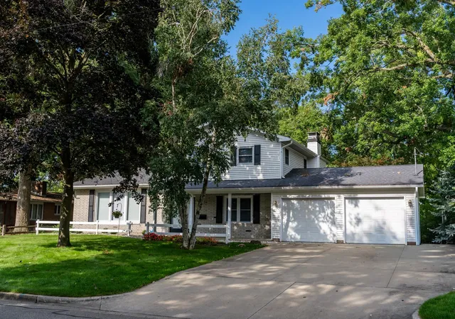 Photo 1 of Single family home for sale at 613 Kane St, Mount Pleasant, MI 48858 | MLS# 80072881 | Listing updated on 2026-08-29