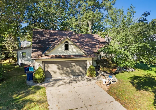 2nd image of 17247 N Fruitport Rd, Spring Lake, MI 49456 | MLS# 70520662