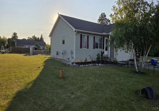 Homes for sale in Adrian, MI | 3978 Sandy Meadows Dr, Adrian, MI 49221 | MLS# 50212952