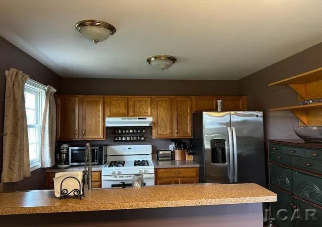 Homes for sale in Adrian, MI | 3978 Sandy Meadows Dr, Adrian, MI 49221 | MLS# 50212952