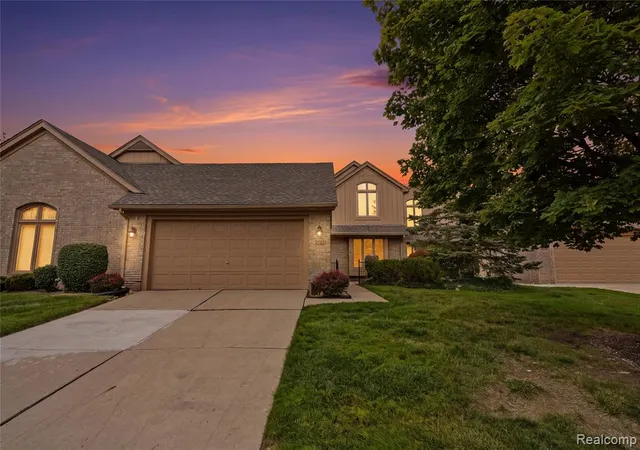 1st image of 5828 Dawn Ridge Dr, Troy, MI 48098 5103 | MLS# 61023609