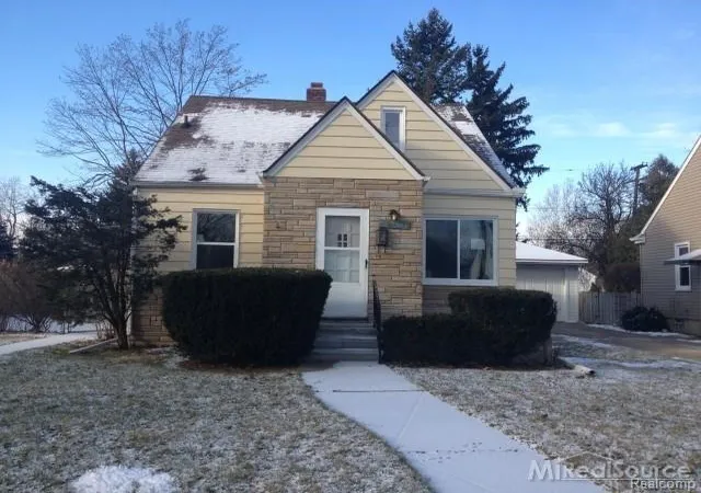 2nd image of 6344 Grandmont Ave, Detroit, MI 48228 | MLS# 70477591