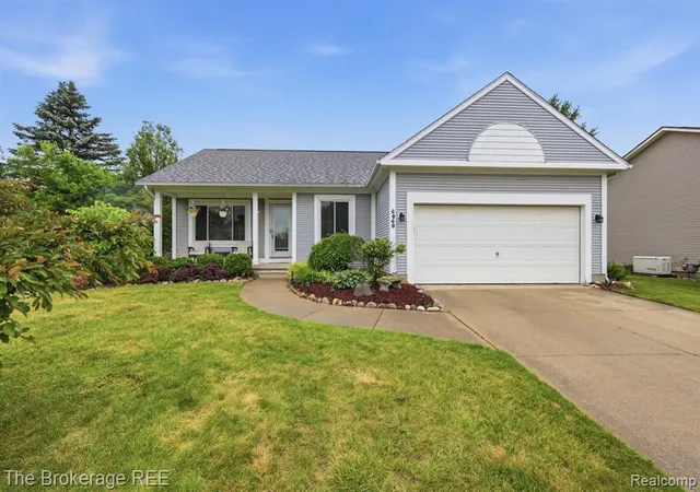 Homes for sale in Grand Blanc, MI | 6060 Hearthside Pl, Grand Blanc, MI 48439 | MLS# 61003904