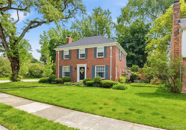 Photo 4 of Single Family Residence at 840 Beechmont St, Dearborn, MI 48124 | MLS# 60997382 |  | Sold on 2026-06-18