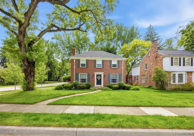 Photo 5 of Single Family Residence at 840 Beechmont St, Dearborn, MI 48124 | MLS# 60997382 |  | Sold on 2026-06-18