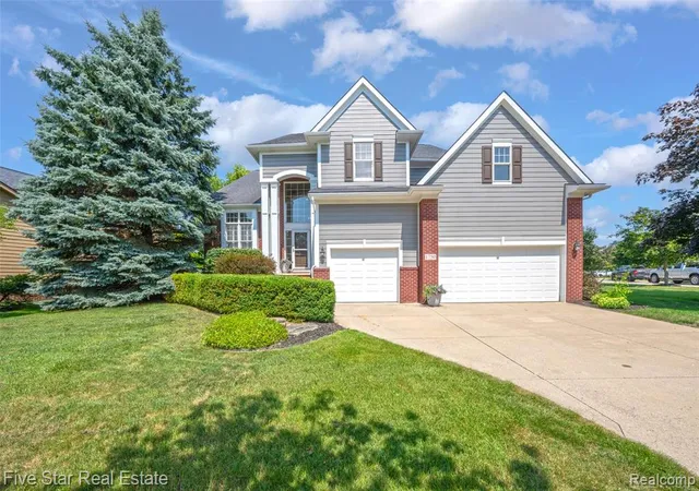 Photo 4 of Single family home for sale at 1750 Cheshire Ln, Commerce Township, MI 48382 | MLS# 61012304 | Listing updated on 2026-09-03