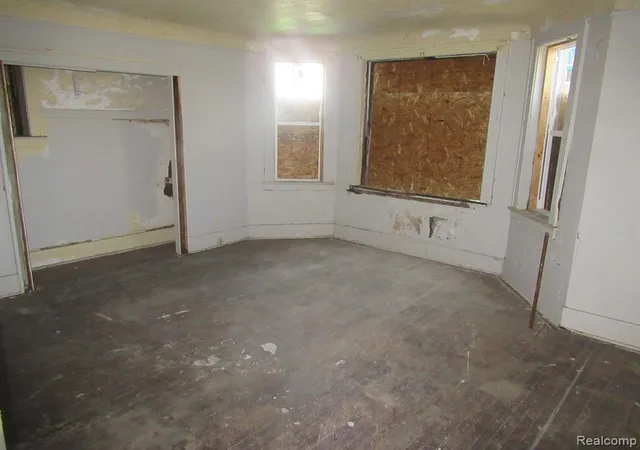 Photo 3 of Sale Pending at 9440 Savery St, Detroit, MI 48206 | MLS# 60299302 | Listing updated on 2025-06-30