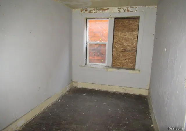 Photo 4 of Sale Pending at 9440 Savery St, Detroit, MI 48206 | MLS# 60299302 | Listing updated on 2025-06-30