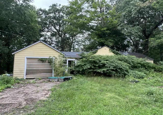 Photo 2 of Sale Pending at 415 Wilson Ave, Grand Rapids, MI 49534 | MLS# 70551571 | Listing updated on 2026-08-20