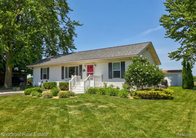 Photo 2 of Single family home for sale at 9941 Lange Rd, Birch Run, MI 48415 8422 | MLS# 60999062 | Listing updated on 2026-09-17