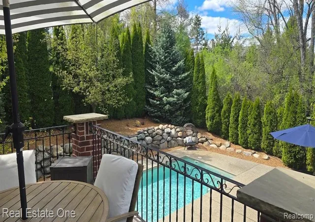 Photo 3 of Sale Pending at 960 Hill Holw Ln, Milford, MI 48381 4727 | MLS# 61006370 | Listing updated on 2026-08-28