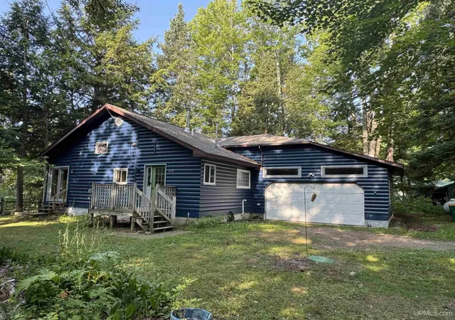 Photo 1 of Sale Pending at 428 Green Garden Rd, Marquette, MI 49855 | MLS# 50215852 | Listing updated on 2026-08-27