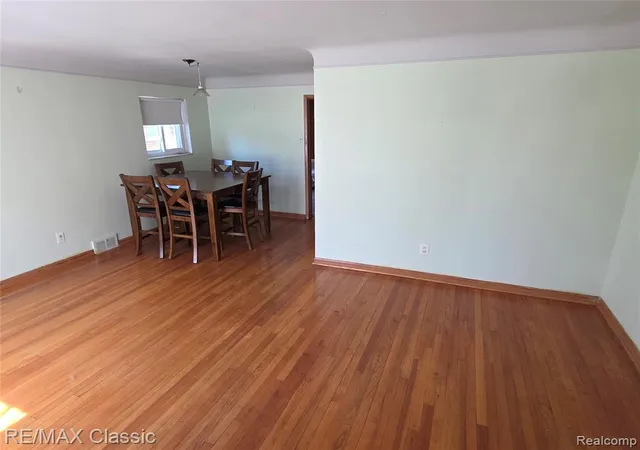 Homes for sale in Oak Park, MI | 23040 Beverly St, Oak Park, MI 48237 | MLS# 61006979