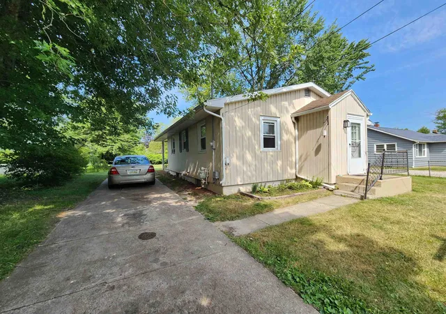 4th image of 130 Lapeer St, Standish, MI 48658 | MLS# 50216219