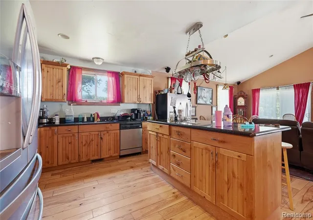 Photo 4 of Single family home for sale at 11583 Cape Cod St, Taylor, MI 48180 3946 | MLS# 60998140 | Listing updated on 2026-08-28
