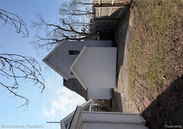 2nd image of 398 N Saginaw St, Pontiac, MI 48342 | MLS# 60976670