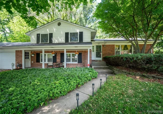 1st image of 6826 Spruce Dr, Bloomfield Hills, MI 48301 | MLS# 61022456