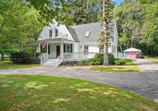 2nd image of 800 S Center Rd, Saginaw, MI 48638 | MLS# 50219376