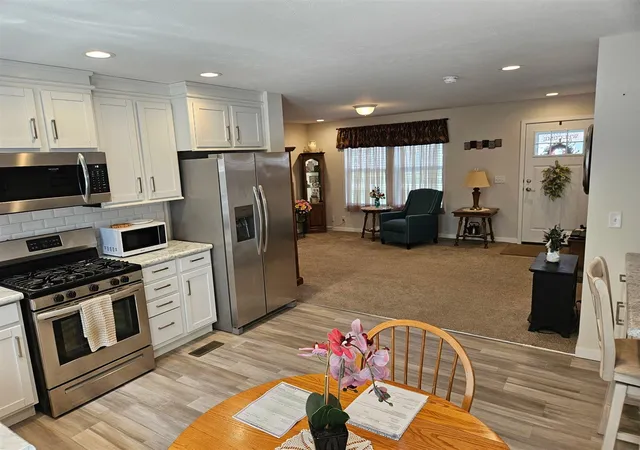 Homes for sale in Jenison, MI | 6543 W Meadowlark Dr, Jenison, MI 49428 | MLS# 70524203