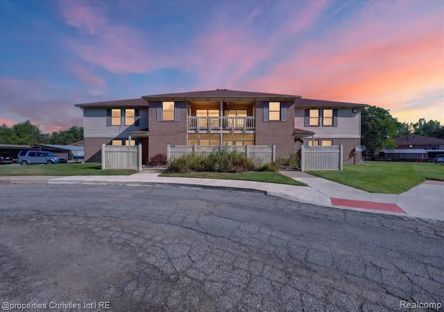 Photo 2 of Sale Pending at 61175 Greenwood Dr, South Lyon, MI 48178 1706 | MLS# 61025531 | Listing updated on 2026-09-08