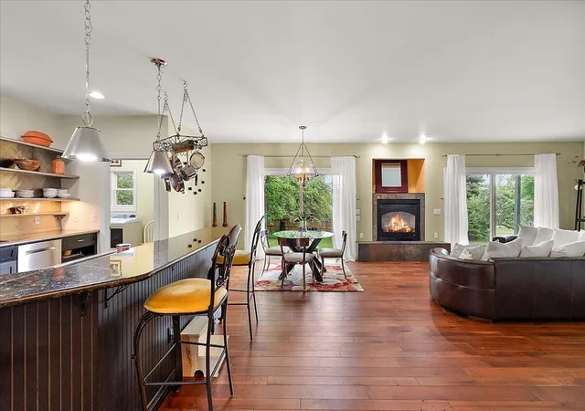 4th image of 3162 Greenfield Dr, Petoskey, MI 49770 | MLS# 70541650