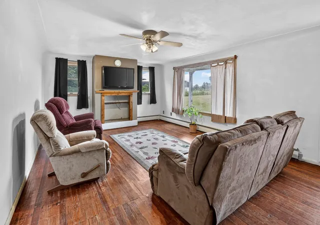 Photo 3 of Sale Pending at 5441 N Huron Rd, Pinconning, MI 48650 | MLS# 50216508 | Listing updated on 2026-08-19
