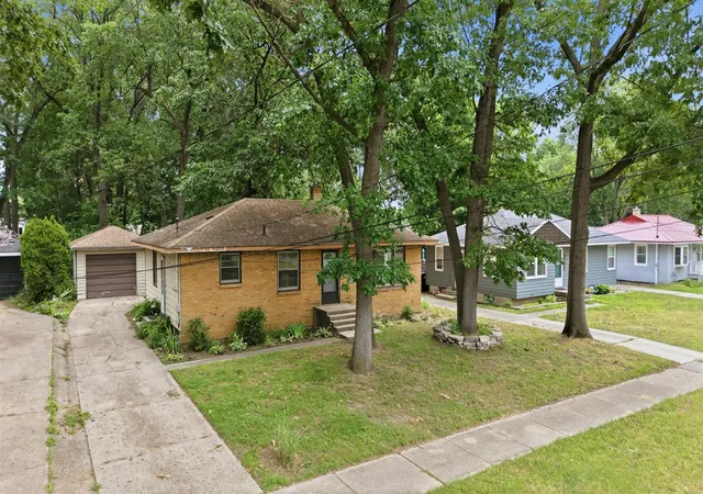 Photo 1 of Sale Pending at 1711 Royal Oak St, Wyoming, MI 49519 | MLS# 70547975 | Listing updated on 2026-08-25