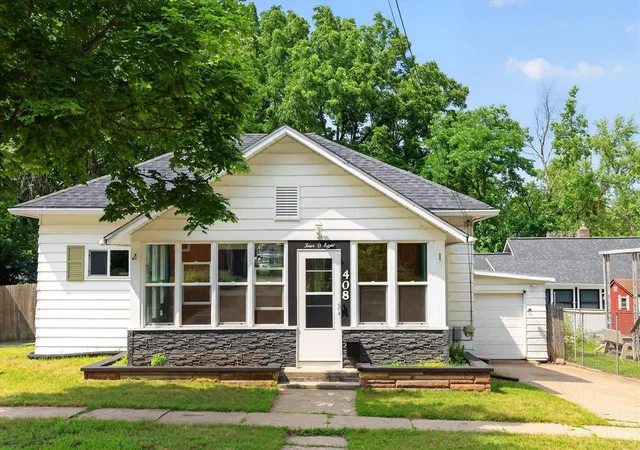 Homes for sale in Greenville, MI | 408 W Orange St, Greenville, MI 48838 | MLS# 70544806