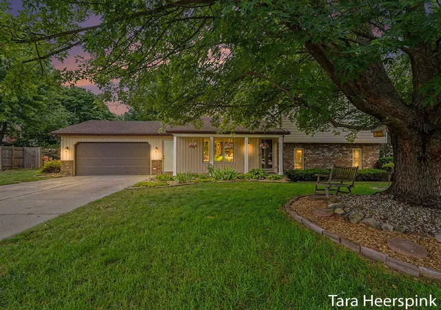 1st image of 2078 Fernwood Dr, Jenison, MI 49428 | MLS# 70550947