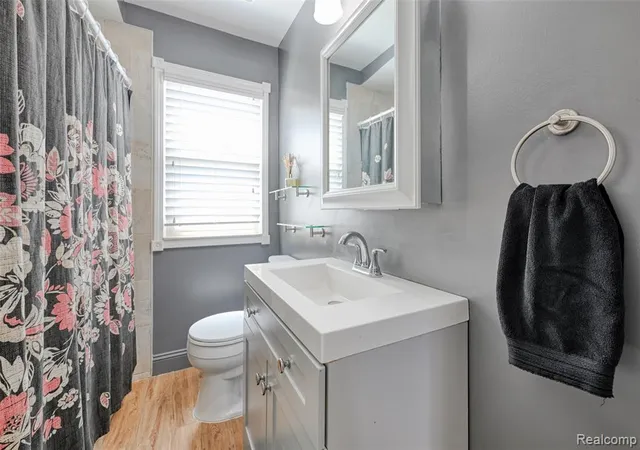 Photo 3 of Sale Pending at 931 Garden St, Garden City, MI 48135 2701 | MLS# 61022453 | Listing updated on 2026-09-05