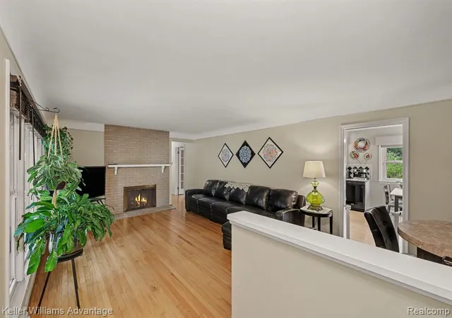 Photo 3 of Sale Pending at 38625 Morningstar St, Livonia, MI 48152 1024 | MLS# 61021760 | Listing updated on 2026-09-09