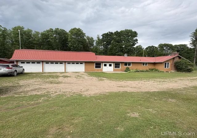 Homes for sale in Rapid River, MI | 12152 Co Rd 442 Rd, Rapid River, MI 49878 | MLS# 50212484