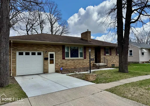 1st image of 1200 N Dewey St, Owosso, MI 48867 | MLS# 50204173